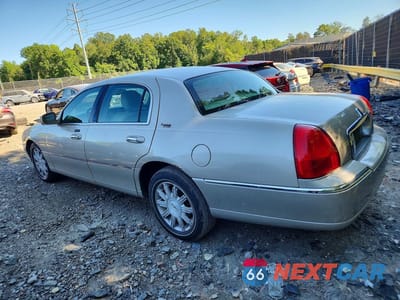 Drugie zdjęcie samochodu z przodu: 2006 LINCOLN TOWN CAR SIGNATURE LIMITED VIN:1LNHM82W36Y620578 - miniatura