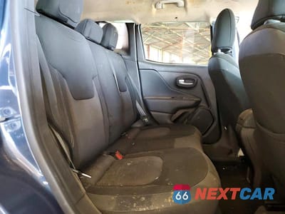 Zdjęcie 10 z 12 samochodu: 2023 JEEP RENEGADE LATITUDE VIN:ZACNJDB1XPPP67985 - miniatura