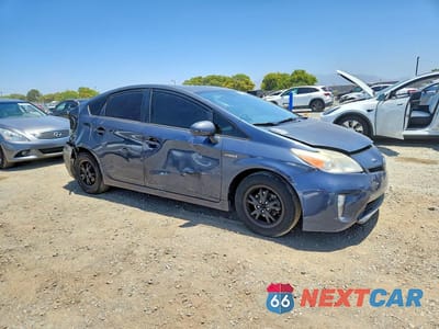 Czwarte zdjęcie samochodu z boku: 2013 TOYOTA PRIUS TWO VIN:JTDKN3DU5D1717650 - miniatura