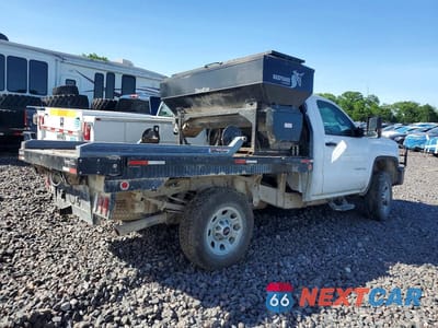 Trzecie zdjęcie samochodu z tyłu: 2018 GMC SIERRA K3500 VIN:1GT02VEG7JZ290408 - miniatura