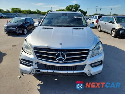 Piąte zdjęcie samochodu w środku: 2014 MERCEDES-BENZ ML 350 VIN:4JGDA5JB5EA298439 - miniatura