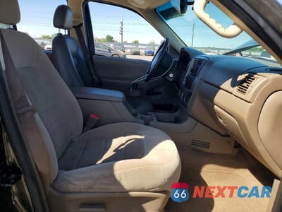Zdjęcie 7 z 14 samochodu: 2005 FORD EXPLORER XLT VIN:1FMZU73E95ZA60398 - miniatura