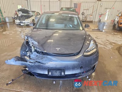 Piąte zdjęcie samochodu w środku: 2019 TESLA MODEL 3 VIN:5YJ3E1EB3KF191688 - miniatura