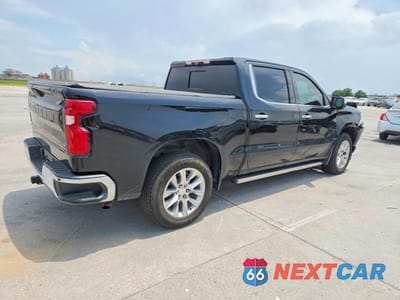 Trzecie zdjęcie samochodu z tyłu: 2021 CHEVROLET SILVERADO C1500 LTZ VIN:3GCPWEED8MG377067 - miniatura