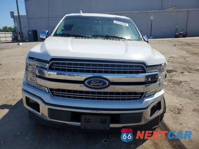 Piąte zdjęcie samochodu w środku: 2018 FORD F150 SUPERCREW VIN:1FTEW1CP5JFC98935 - miniatura