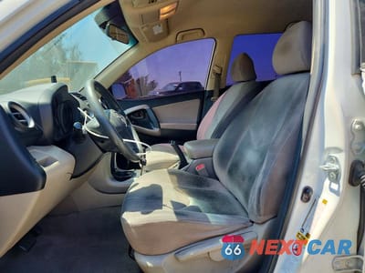 Zdjęcie 7 z 13 samochodu: 2006 TOYOTA RAV4 BASE VIN:JTMZD33V266014783 - miniatura