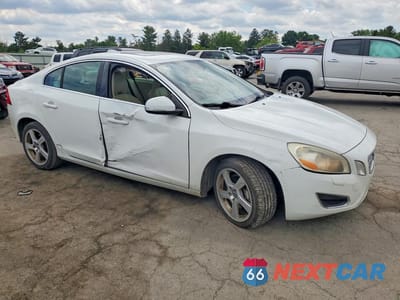 Czwarte zdjęcie samochodu z boku: 2012 VOLVO S60 T5 VIN:YV1622FSXC2030067 - miniatura