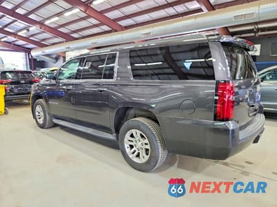 Drugie zdjęcie samochodu z przodu: 2018 CHEVROLET SUBURBAN K1500 LT VIN:1GNSKHKC8JR111392 - miniatura