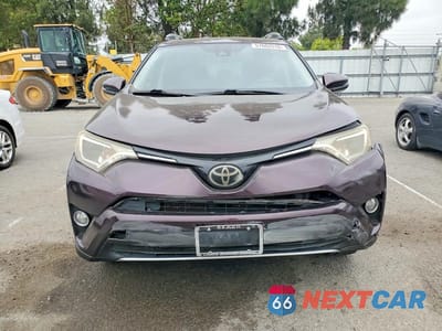 Piąte zdjęcie samochodu w środku: 2017 TOYOTA RAV4 XLE VIN:2T3WFREV2HW331820 - miniatura