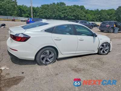Trzecie zdjęcie samochodu z tyłu: 2020 HONDA INSIGHT EX VIN:19XZE4F58LE010077 - miniatura