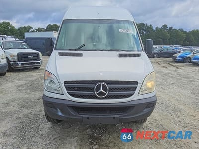 Piąte zdjęcie samochodu w środku: 2012 MERCEDES BENZ SPRINTER 2500 DELIVERY VAN VIN:WD3PE8CB0C5674629 - miniatura