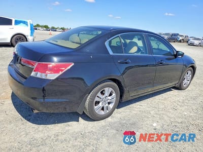 Trzecie zdjęcie samochodu z tyłu: 2011 HONDA ACCORD LXP VIN:1HGCP2F42BA037418 - miniatura