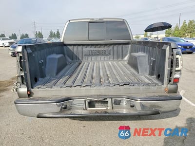 Zdjęcie 6 z 12 samochodu: 2000 GMC NEW SIERRA C1500 VIN:2GTEC19T9Y1143352 - miniatura