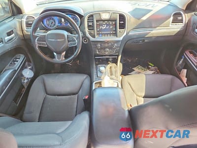 Zdjęcie 8 z 12 samochodu: 2020 CHRYSLER 300 TOURING VIN:2C3CCAAG8LH171976 - miniatura