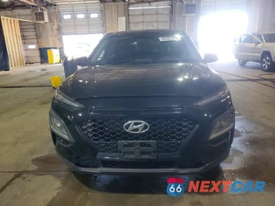 Piąte zdjęcie samochodu w środku: 2018 HYUNDAI KONA SE VIN:KM8K1CAA9JU130430 - miniatura