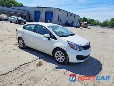 Czwarte zdjęcie samochodu z boku: 2012 KIA RIO LX VIN:KNADM4A32C6052489 - miniatura