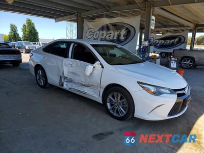 Czwarte zdjęcie samochodu z boku: 2016 TOYOTA CAMRY SE VIN:4T1BF1FK6GU500975 - miniatura