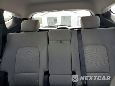 Zdjęcie 10 z 13 samochodu: 2017 HYUNDAI SANTA FE SPORT VIN:5XYZT3LB1HG410874 - miniatura