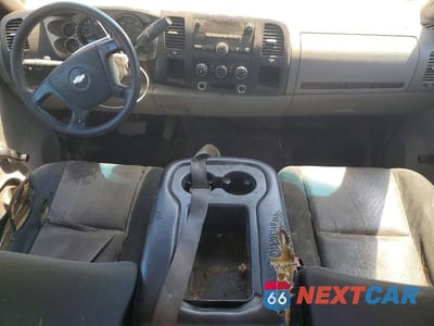 Zdjęcie 8 z 12 samochodu: 2007 CHEVROLET SILVERADO C2500 HEAVY DUTY VIN:1GCHC23K47F525203 - miniatura