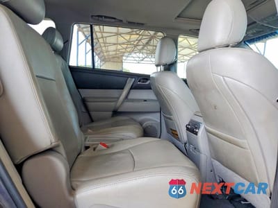 Zdjęcie 10 z 12 samochodu: 2013 TOYOTA HIGHLANDER SE VIN:5TDZK3EH4DS129279 - miniatura