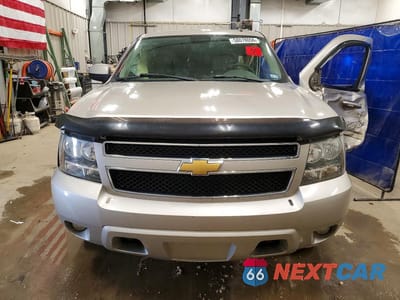 Piąte zdjęcie samochodu w środku: 2008 CHEVROLET SUBURBAN K1500 LS VIN:1GNFK16338R128999 - miniatura