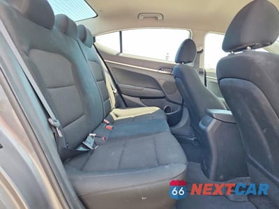 Zdjęcie 10 z 12 samochodu: 2019 HYUNDAI ELANTRA SE VIN:5NPD74LF4KH435338 - miniatura