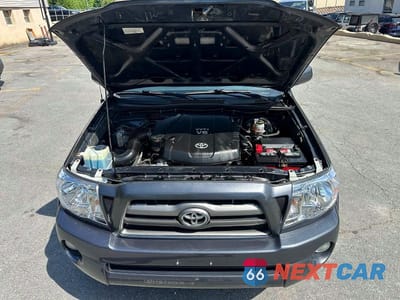 Piąte zdjęcie samochodu w środku: 2010 TOYOTA TACOMA DOUBLE CAB VIN:5TELU4EN4AZ695193 - miniatura