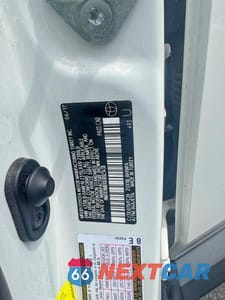 Zdjęcie 10 z 10 samochodu: 2018 TOYOTA C-HR XLE VIN:NMTKHMBX0JR023438 - miniatura