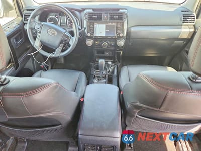 Zdjęcie 8 z 13 samochodu: 2021 TOYOTA 4RUNNER VENTURE EDITION VIN:JTEHU5JR5M5940848 - miniatura