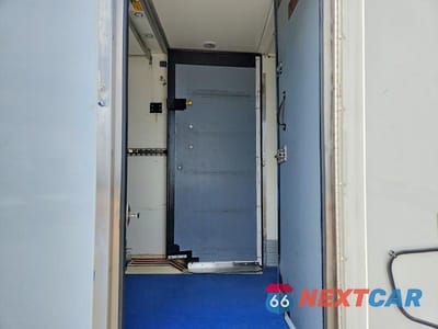 Zdjęcie 11 z 13 samochodu: 2020 FORD TRANSIT DELIVERY TRUCK VIN:1FDBW5Z83LKA75535 - miniatura