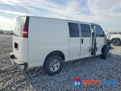 Trzecie zdjęcie samochodu z tyłu: 2022 CHEVROLET EXPRESS G2500 VIN:1GCWGAFP9N1169256 - miniatura
