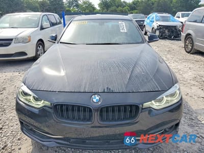 Piąte zdjęcie samochodu w środku: 2018 BMW 330 I VIN:WBA8B9G52JNU97685 - miniatura