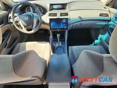 Zdjęcie 8 z 13 samochodu: 2008 HONDA ACCORD LX VIN:JHMCP26388C043872 - miniatura