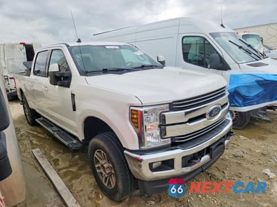 Czwarte zdjęcie samochodu z boku: 2019 FORD F250 SUPER DUTY VIN:1FT7W2B64KEF12019 - miniatura