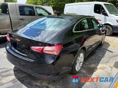 Czwarte zdjęcie samochodu z boku: 2020 CHEVROLET MALIBU LT VIN:1G1ZD5ST3LF108283 - miniatura