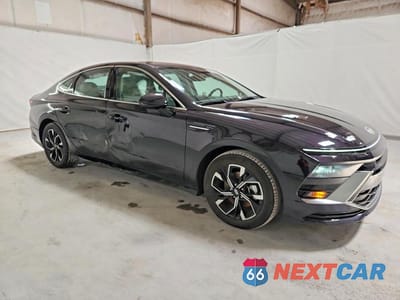 Czwarte zdjęcie samochodu z boku: 2025 HYUNDAI SONATA SEL VIN:KMHL64JAXSA511427 - miniatura