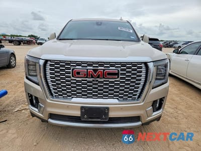Piąte zdjęcie samochodu w środku: 2022 GMC YUKON XL DENALI VIN:1GKS1JKL1NR316114 - miniatura
