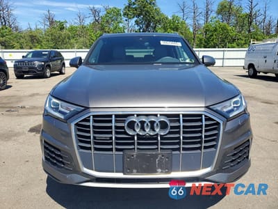 Piąte zdjęcie samochodu w środku: 2020 AUDI Q7 VIN:WA1LXAF75LD004555 - miniatura