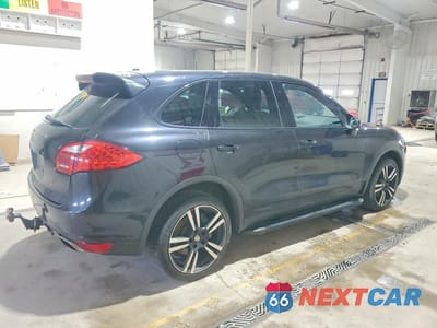 Trzecie zdjęcie samochodu z tyłu: 2013 PORSCHE CAYENNE VIN:WP1AA2A26DLA12525 - miniatura