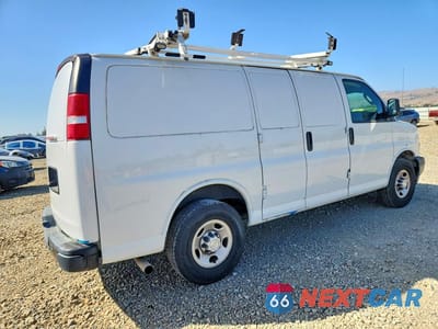 Trzecie zdjęcie samochodu z tyłu: 2019 CHEVROLET EXPRESS 2500 CARGO UTILITY / SERVICE VAN VIN:1GCWGAFP3K1234131 - miniatura