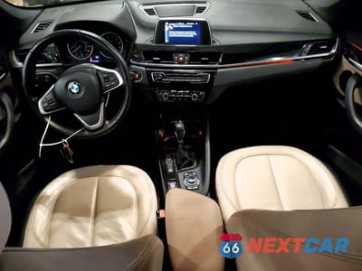 Zdjęcie 8 z 13 samochodu: 2016 BMW X1 XDRIVE28I VIN:WBXHT3C3XGP883983 - miniatura