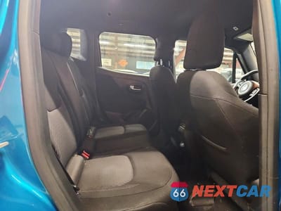 Zdjęcie 11 z 13 samochodu: 2021 JEEP RENEGADE LATITUDE VIN:ZACNJDBB9MPM47920 - miniatura