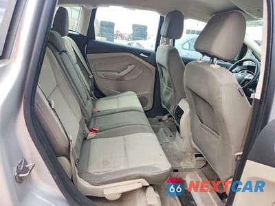 Zdjęcie 10 z 12 samochodu: 2015 FORD C-MAX SE VIN:1FADP5AU0FL118378 - miniatura