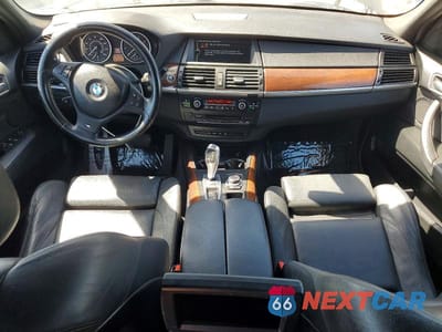 Zdjęcie 8 z 12 samochodu: 2011 BMW X5 XDRIVE50I VIN:5UXZV8C54BL417300 - miniatura