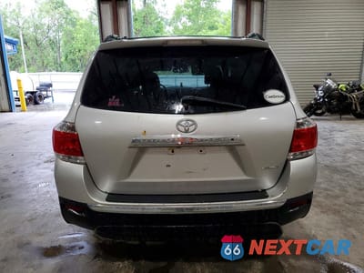 Zdjęcie 6 z 13 samochodu: 2012 TOYOTA HIGHLANDER SE VIN:5TDBK3EH7CS135206 - miniatura