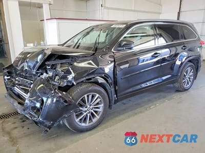 2017 TOYOTA HIGHLANDER XLE 5TDJZRFH6HS461336 - główne zdjęcie licytacji z USA - miniatura