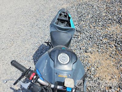 Piąte zdjęcie samochodu w środku: 2023 YAMAHA MT-03 VIN:MH3RH20Y7PK010137 - miniatura