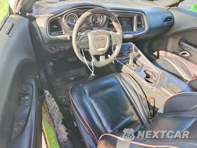 Zdjęcie 8 z 13 samochodu: 2015 DODGE CHALLENGER SXT VIN:2C3CDZAT9FH869249 - miniatura