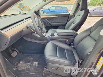Zdjęcie 6 z 11 samochodu: 2023 TESLA MODEL Y VIN:7SAYGDEE6PF866794 - miniatura