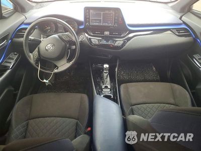 Zdjęcie 8 z 13 samochodu: 2020 TOYOTA C-HR XLE VIN:JTNKHMBX2L1083752 - miniatura